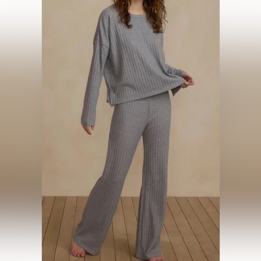 Rylee + Cru Ribbed Lounge Set in Gray